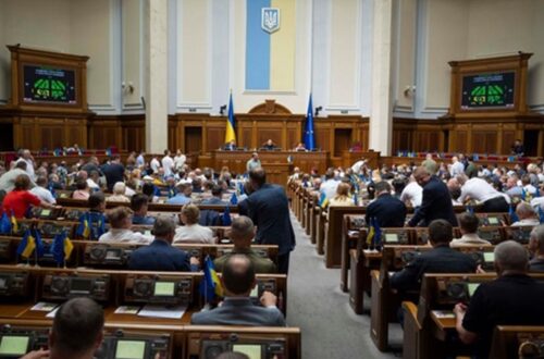 Українським поліцейським підвищать зарплати
