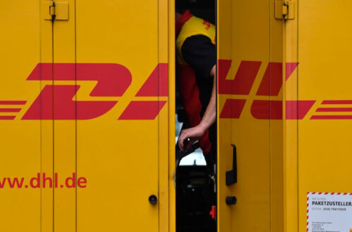 DHL призупиняє відправлення на суму понад $800 для споживачів у США