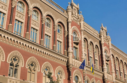 За тиждень Нацбанк продав 755 мільйонів доларів