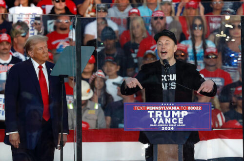 Акції Tesla рухнули після публічного конфлікту Трампа і Маска