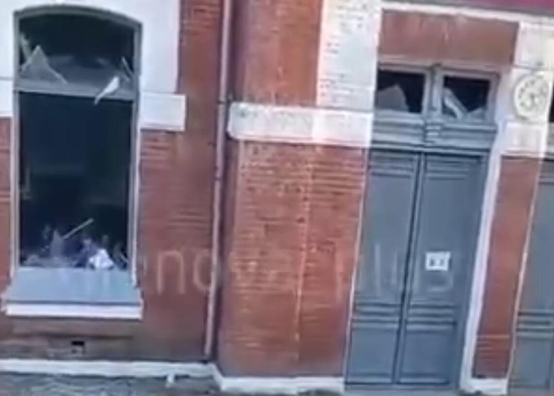В РФ дрони атакували залізничну станцію: рух поїздів призупинено