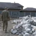 Доки військовий лікувався після поранення, невідомі знесли його будинок
