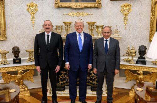 Вірменія і Азербайджан підписали мирну угоду у США