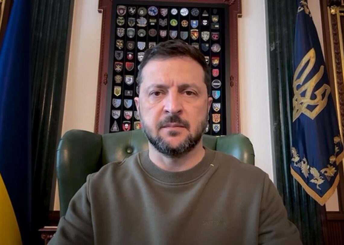 Україна не буде дарувати свою землю - Зеленський