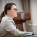 Уряд дозволить виїзд молодим українцям