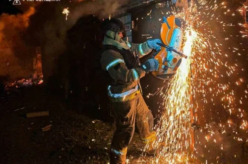 Росіяни обстріляли Херсон: кадри від ДСНС