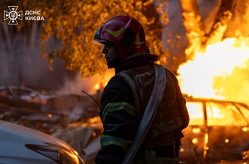 Київ під атакою балістики: чотири райони уражено