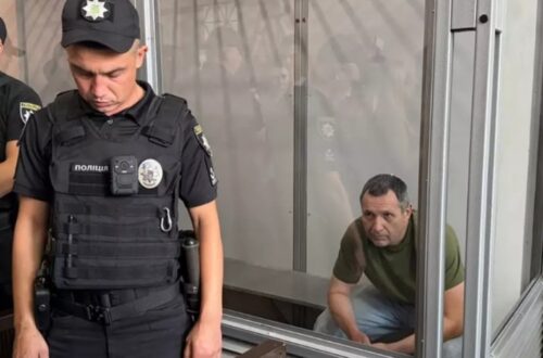 СюжетПрикривається сином? Новий мотив вбивства Парубія