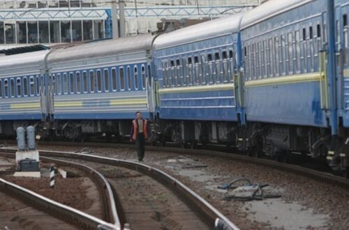 РФ вдарила по залізниці: які потяги затримуються