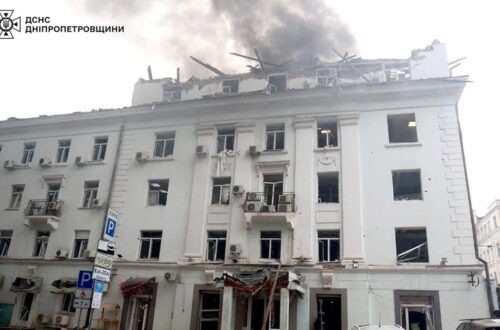 Зеленський назвав "нахабним" удар росіян по Дніпру