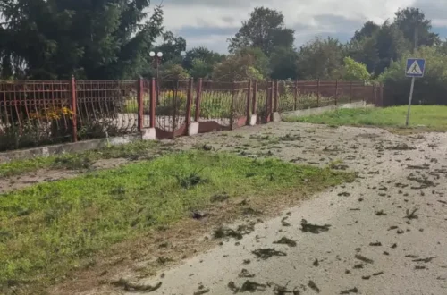 У перші дні навчального року окупанти атакували школи Чернігівщини (фото)