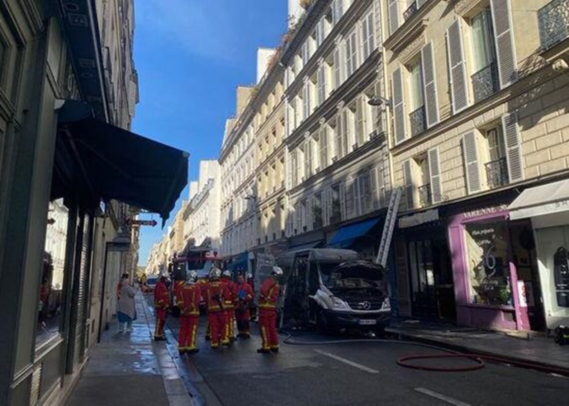 У Парижі біля резиденції прем'єра прогримів вибух