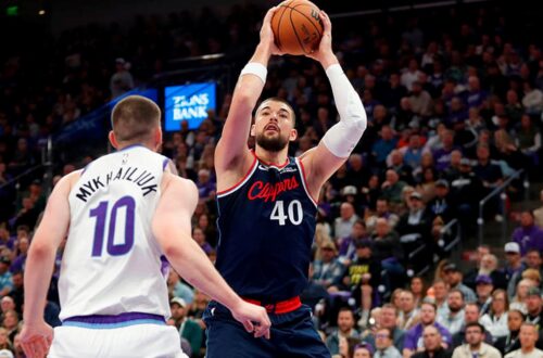 Михайлюк грає класний перший матч за Юту Джаз у новому сезоні