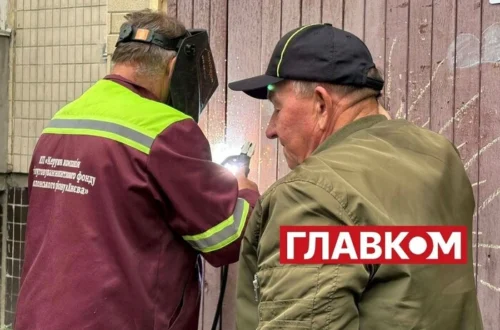 На Оболоні невідомі порізали замки на підсобних приміщеннях будинків: мешканці стривожені