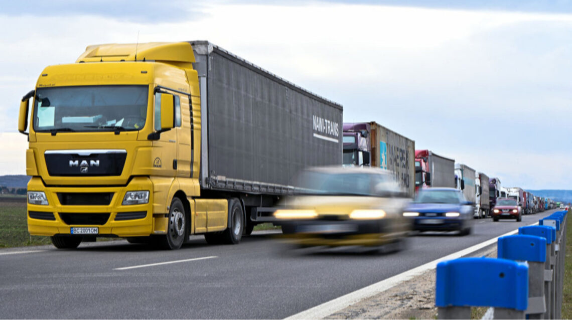 В Україні імпорт вдвічі перевершив експорт: з яких країн ввезли товарів найбільше