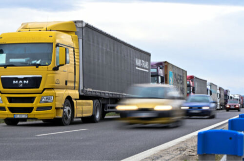 В Україні імпорт вдвічі перевершив експорт: з яких країн ввезли товарів найбільше