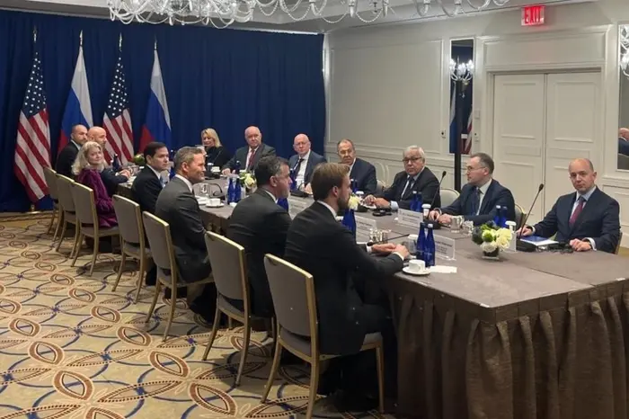 Лавров переконує американців, що Росія дуже сильна (фото)