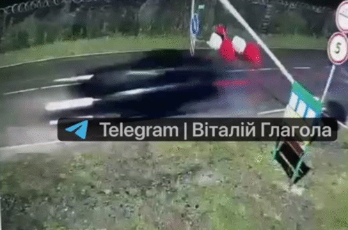 На Закарпатті мобілізований адвокат втік в Угорщину, протаранивши шлагбауми