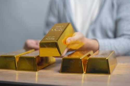 Росія вперше почала розпродавати свій золотий запас