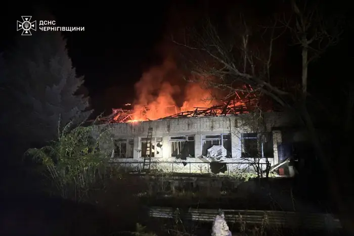 Атака на Чернігівщину: рятувальники показали наслідки (фото)