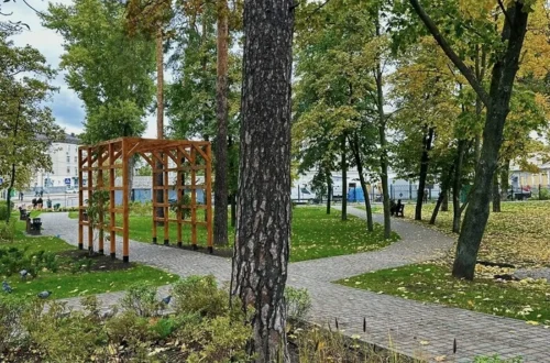 У Києві облаштовано 10 нових мініскверів: адреси для осінніх прогулянок