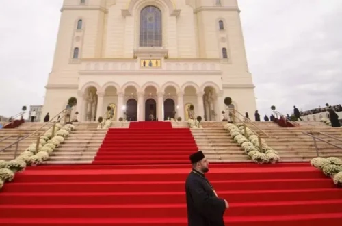Найбільший у світі православний храм освячено у Бухаресті