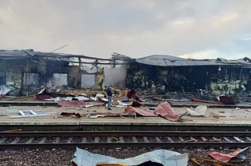 Наслідки атаки на залізничну інфраструктуру Сумщини й Харківщини: моторошні фото