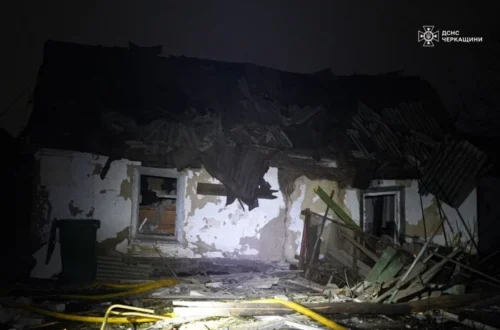 Масована атака безпілотників на Черкаси: зʼявилися фото наслідків