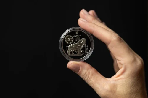 Нацбанк презентував пам’ятну монету, присвячену спецоперації СБУ «Павутина»