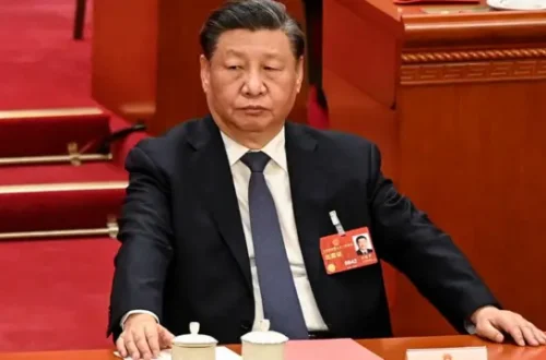 Викопав собі яму: Після чисток у ЗС Китаю Сі Цзіньпін ризикує втратити впевненість у власній армії