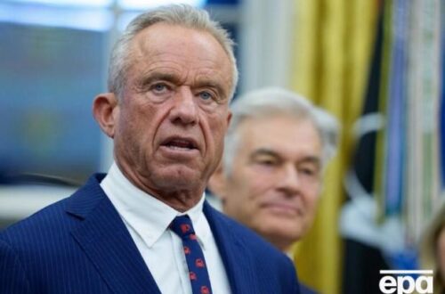 "Я не боюся мікробів, раніше я нюхав кокаїн із сидінь унітазів": Міністр охорони здоров'я США зробив нову шокуючу заяву