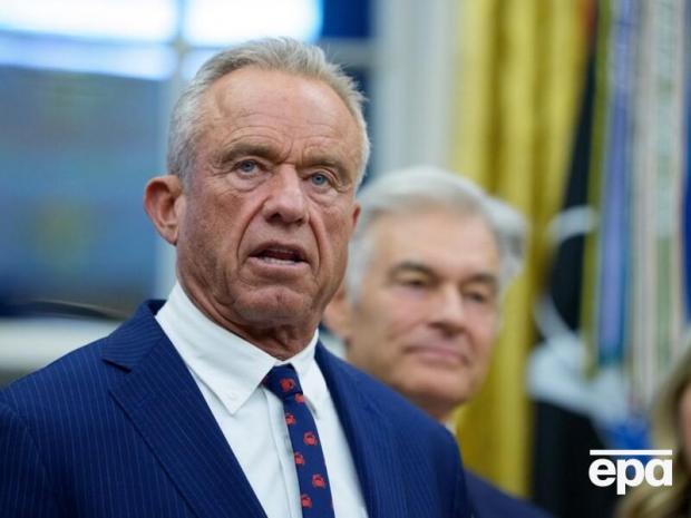 "Я не боюся мікробів, раніше я нюхав кокаїн із сидінь унітазів": Міністр охорони здоров'я США зробив нову шокуючу заяву