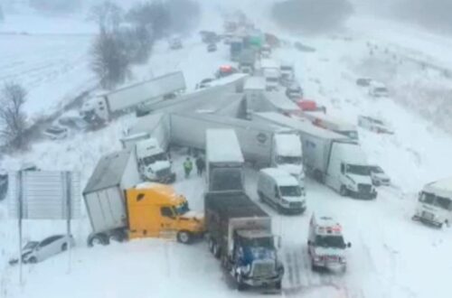У США зіткнулися понад 100 автомобілів через снігопад