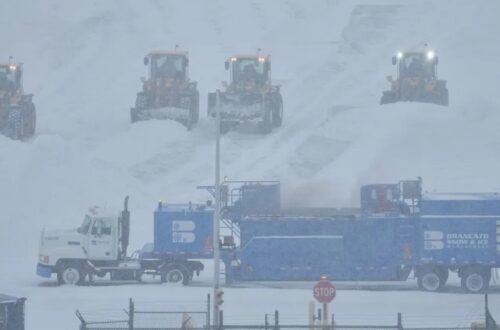 В США фіксують рекордні снігопади: мільйон будинків без світла