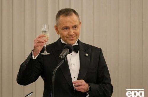 Сікорський шокований: Президент Польщі збирається підтримати Орбана на виборах