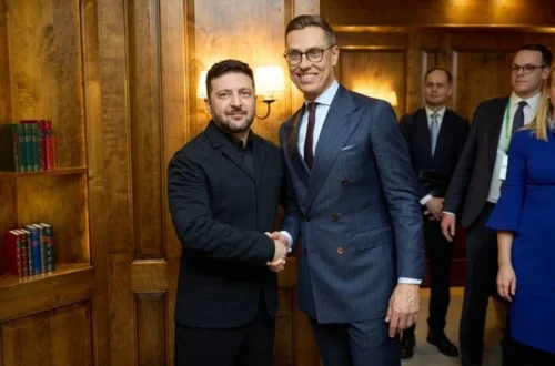 Зеленський обговорив із президентом Фінляндії спільне виробництво зброї