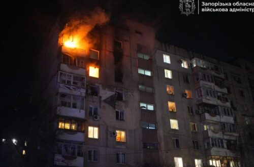 У Харкові і Запоріжжі палають багатоповерхівки