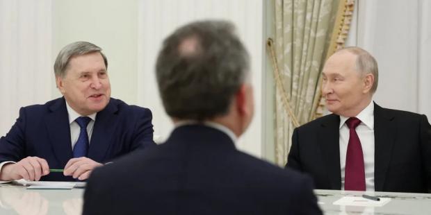 "У нас є контакти з американською стороною...": Ушаков заявив про "паузу" в тристоронніх переговорах щодо закінчення війни проти України