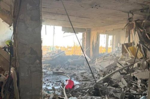 РФ ударила по багатоповерхівці в Одесі, є загиблий та поранені (фото, відео)