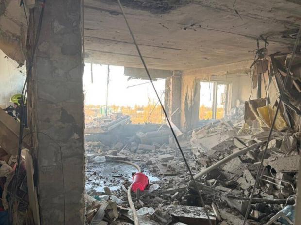 РФ ударила по багатоповерхівці в Одесі, є загиблий та поранені (фото, відео)