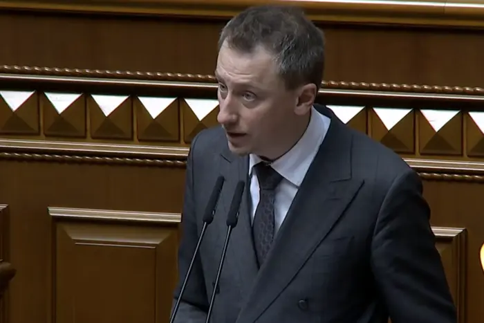 Рекордні ціни на бензин. Мінекономіки пояснило, навіщо потрібен кешбек на пальне