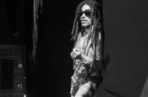 Ленні Кравіц опинився у центрі скандалу через появу в компанії росіян