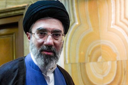 Новий лідер Ірану у тяжкому стані й не може керувати країною - розвіддані