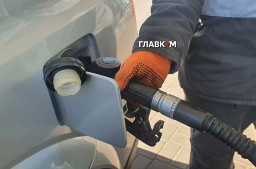 «Антимонопольний не помічає, що дехто на ринку зловживає». Експерт оцінив цінову політику українських АЗС