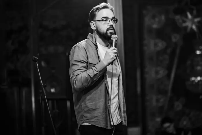 На війні загинув стендап-комік та військовий Артур Петров