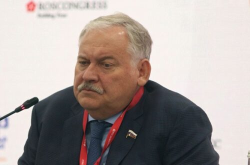 "Кругом адні фашисти!": Росія обурена "порушенням прав росіян" у країнах Балтії
