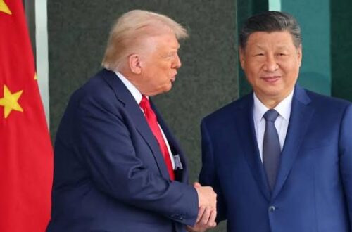 Війна або мир двох наддержав: Трамп вирушає в Китай на зустріч із Сі Цзіньпіном