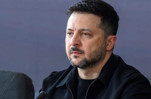 Зеленський відповів Венсу на заяву про скорочення допомоги Україні
