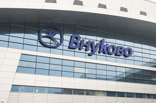 Атака дронів: у Москві і Петербурзі аеропорти зупинили роботу