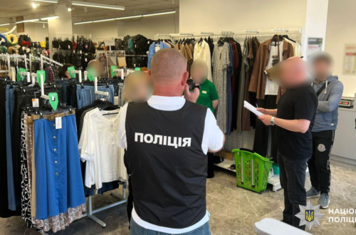 Викрито ухилення від сплати 40 млн податків на тіньовій мережі секонд-хенду